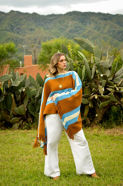 Poncho "Yapeyú" Telar Criollo