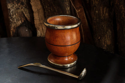 Mate de Algarrobo y Alpaca con Bombilla