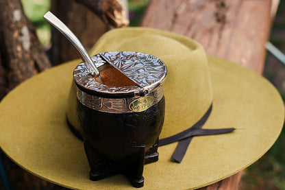 Imperial Cuero Repujado y Alpaca con Logo Bronce