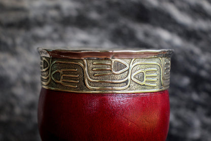 Imperial Cuero cincelado en Bronce con Bombilla