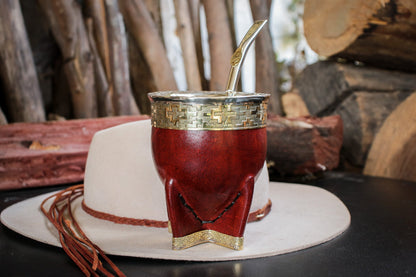 Imperial Cuero cincelado en Bronce con Bombilla