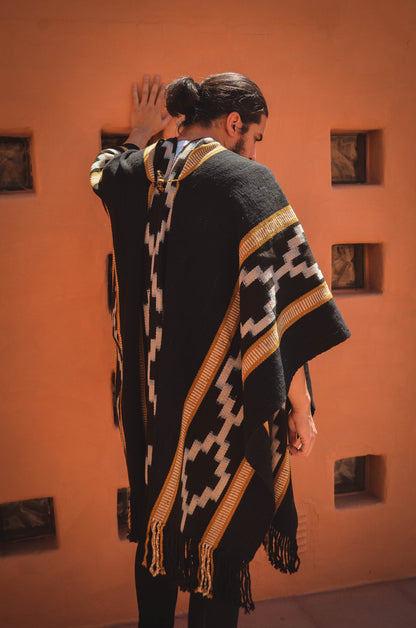 Poncho "Mitre" Obra en Telar Criollo