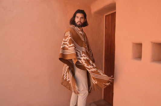 Poncho "De Lamadrid" Obra en Telar Criollo