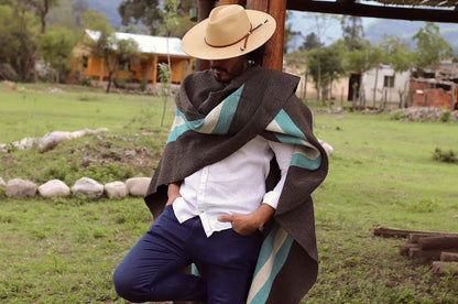 Poncho "Alvear" Telar Criollo