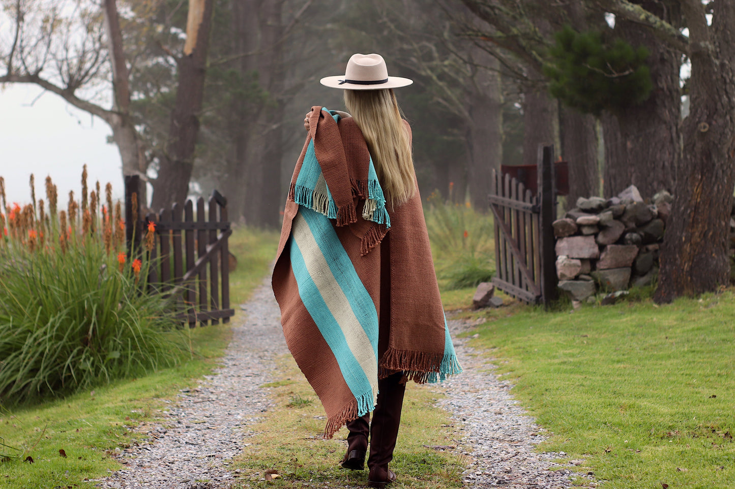 Poncho "Dorrego" Telar Criollo