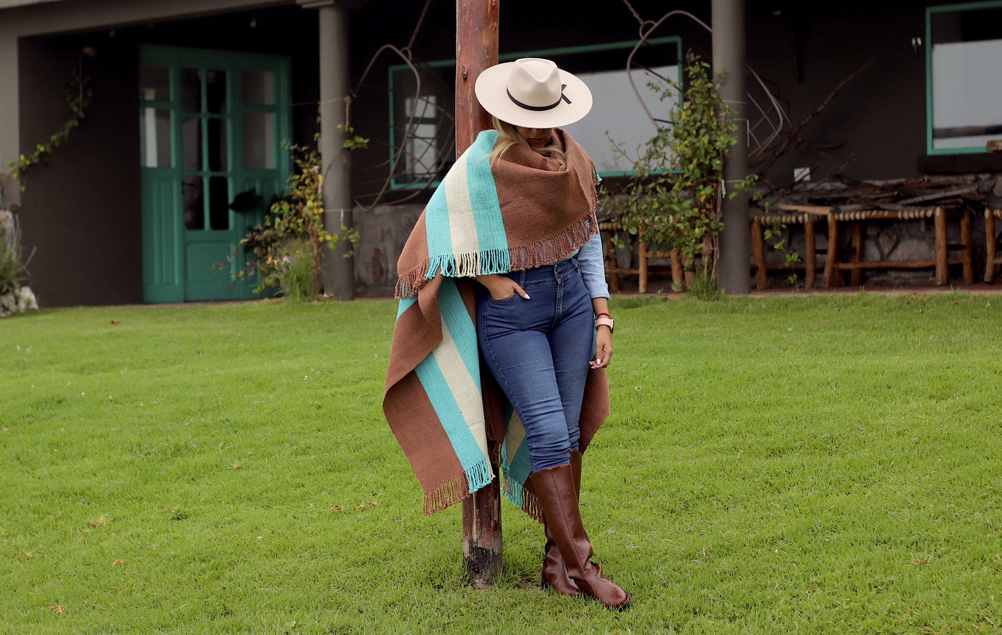 Poncho "Dorrego" Telar Criollo