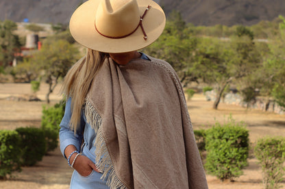 Poncho “San Carlo” Hilos de Oveja
