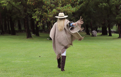 Ruana "Ukamay" Llama Baby en Telar