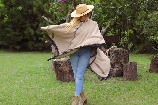 Poncho “Maima” de Hilos de Llama