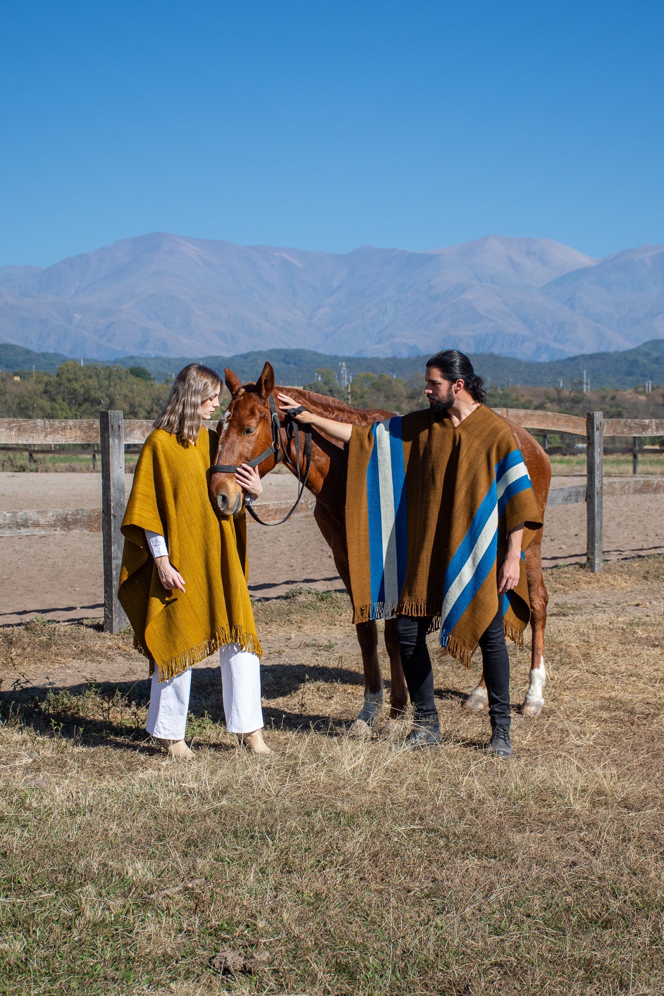 Poncho "Bernardita" Telar Criollo