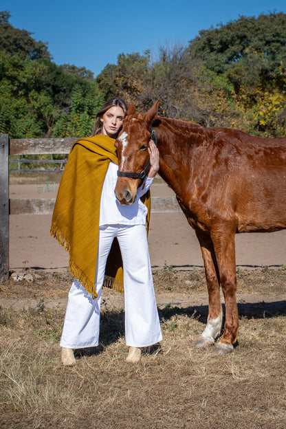 Poncho "Bernardita" Telar Criollo