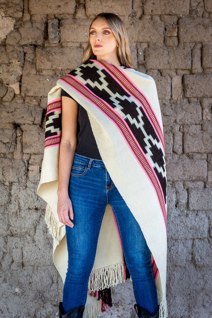 Poncho "Cayetana" Obra en Telar Criollo