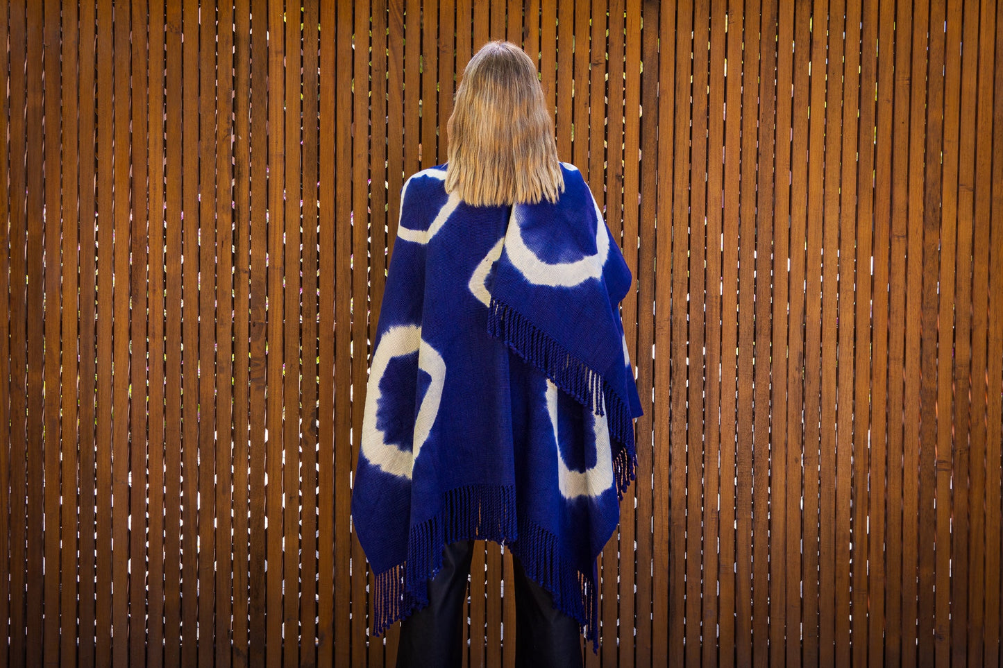 Poncho "Viamonte" Obra en Telar Criollo