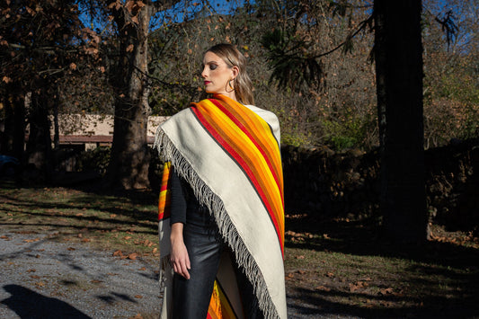 Poncho "Guaymallen" Obra en Telar Criollo